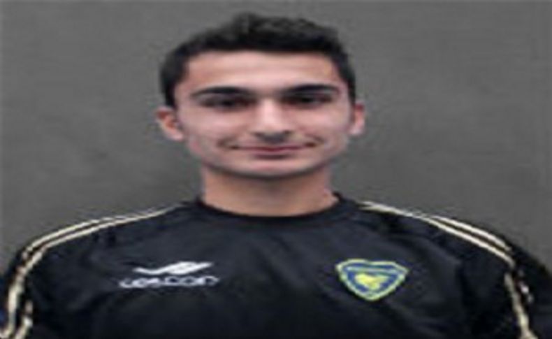 İzmir'de kaza Bucasporlu genç futbolcu öldü, 3 kişi ağır yaralandı